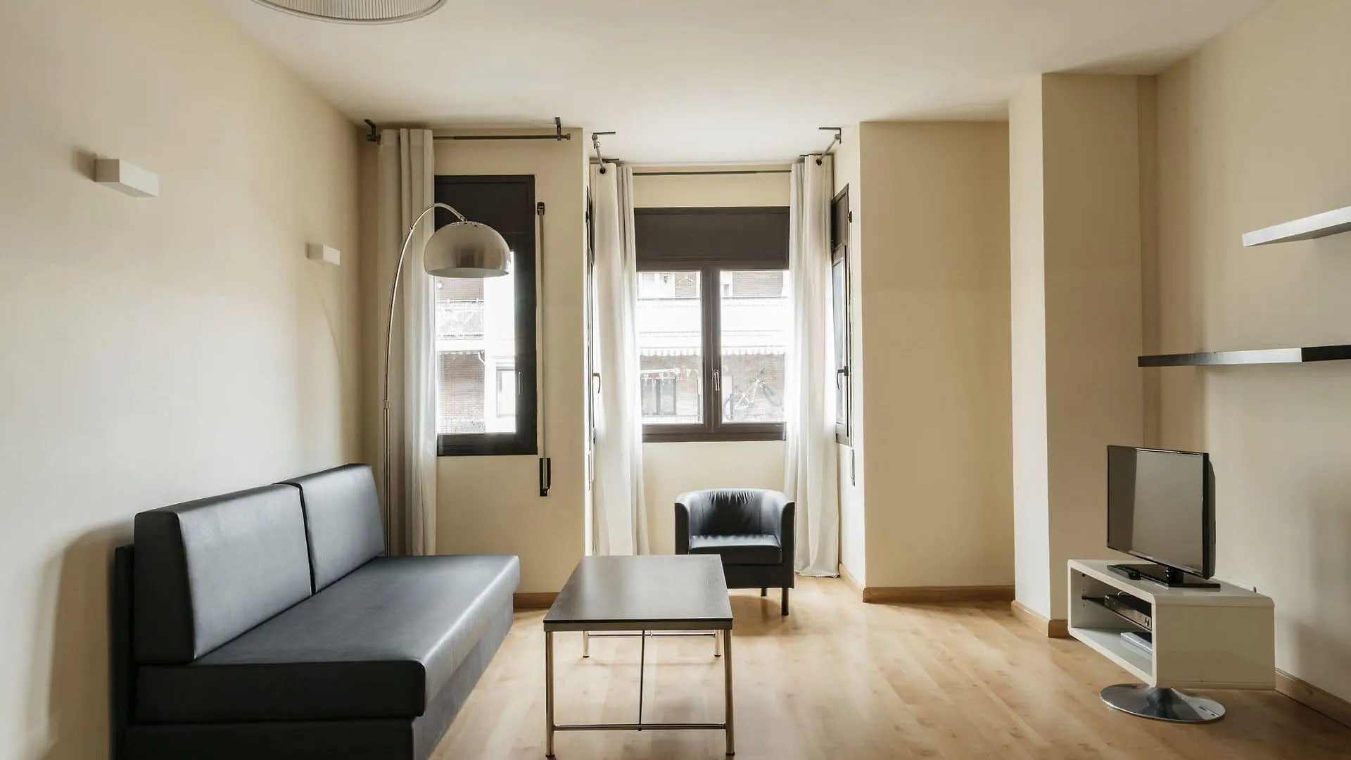 Villarroel Apartments バルセロナ 3*,