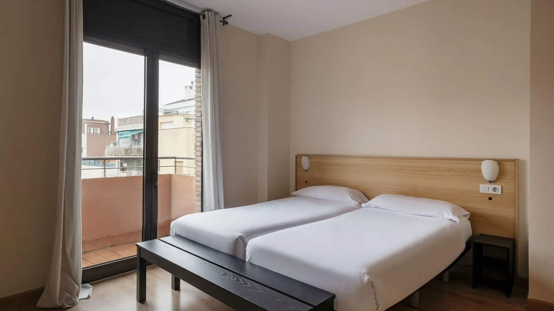 Villarroel Apartments バルセロナ