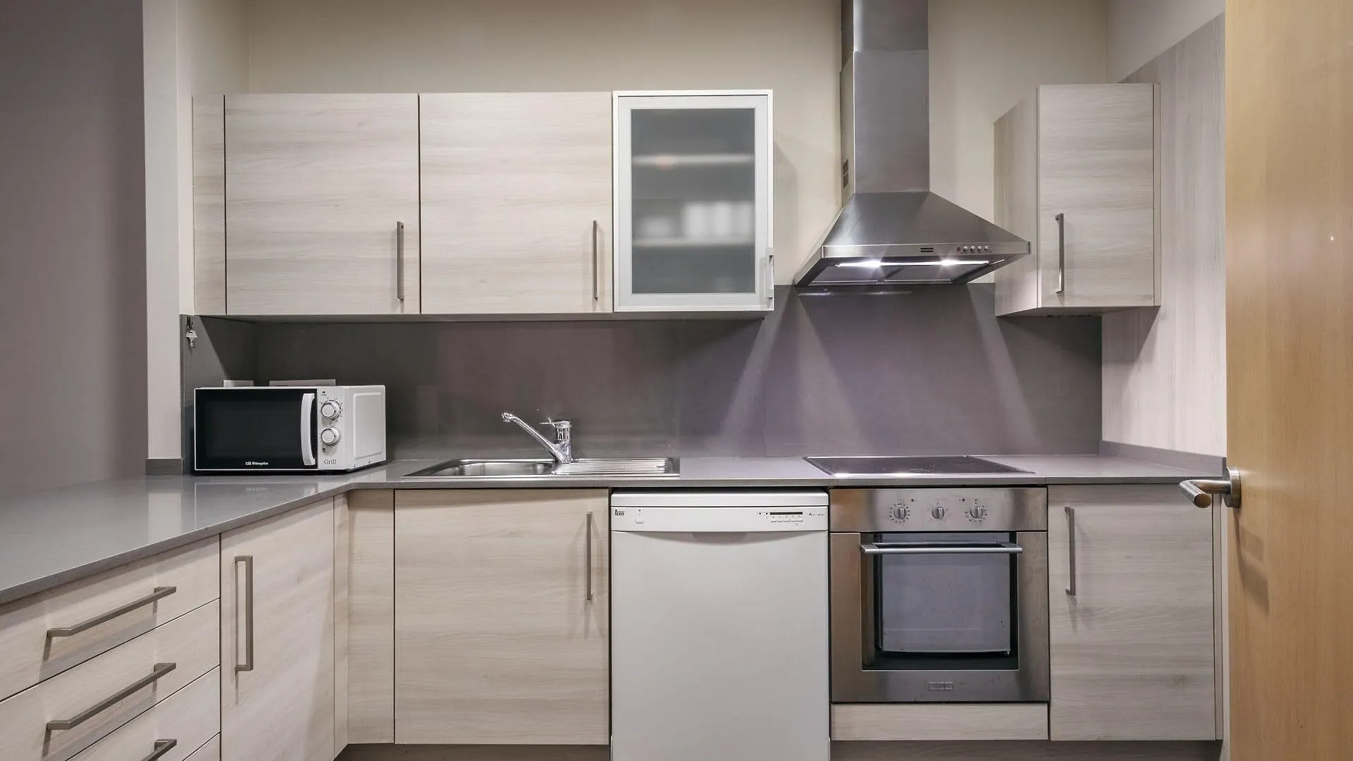 Hotel Villarroel Apartments Barcelona